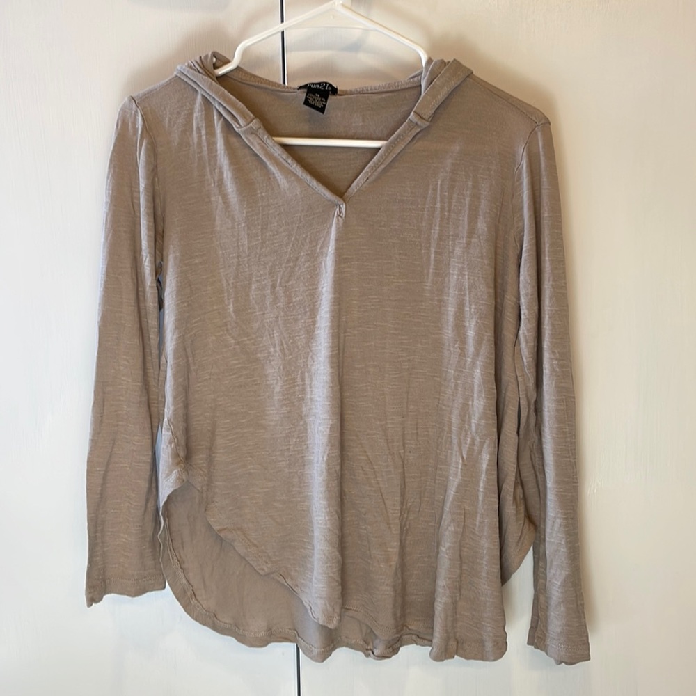 Rue 21 hooded long sleeve tee size Extra Small